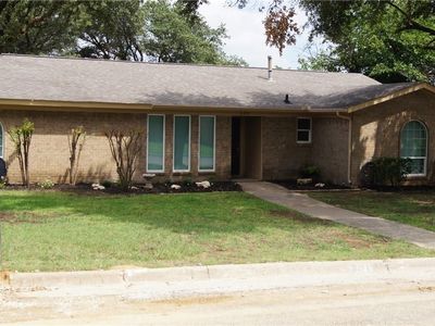 Property at 2201 Highcrest Dr, Bedford, TX