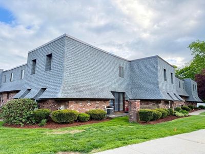 Property at 119 Beekman Dr, Agawam, MA
