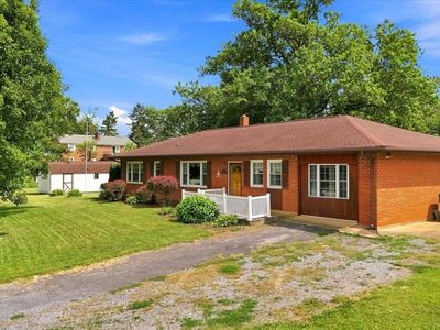 595 Bowman Rd