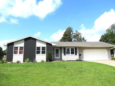 1000 W Farmland Dr