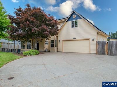 1209 Bent Grass Ct NE