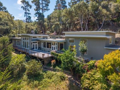 568 Aguajito Rd