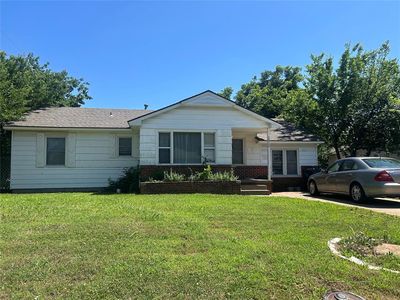 1012 N Locust Ln