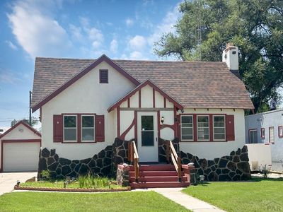 808 S 5th St