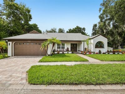 3093 CREST DRIVE