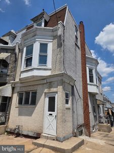 1135 Cotton St
