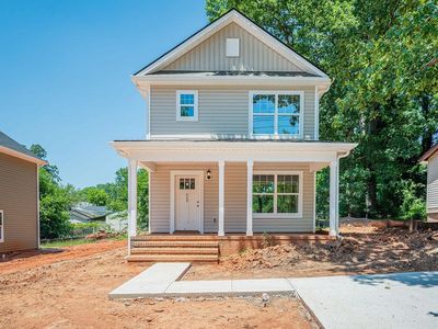 668 Saxon Ave