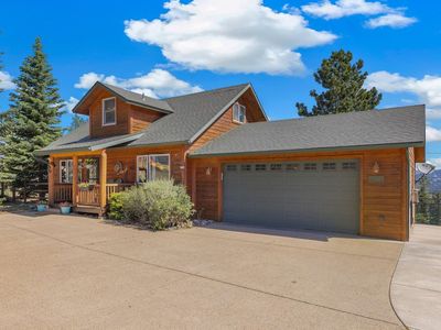 715 Ponderosa Ln