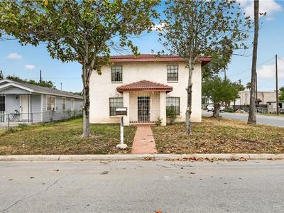 721 W Clark Ave