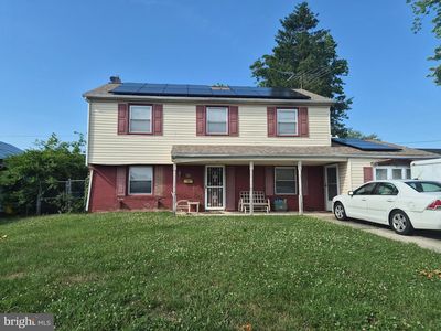 39 Middlebury Ln
