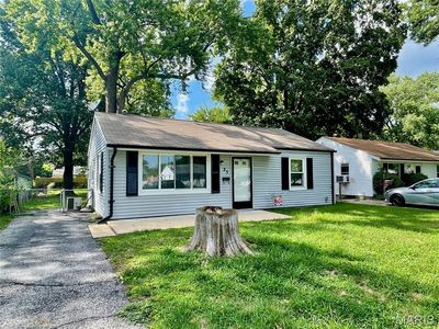 23 Mary Ann Ct