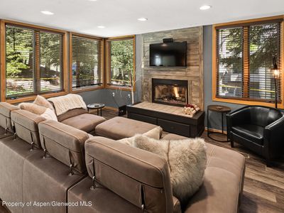 135 Carriage Way #10