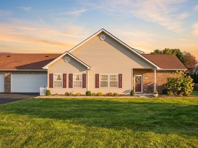 130 Waterford Ct