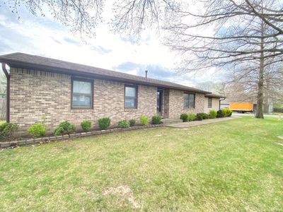 836 Foxwood Dr