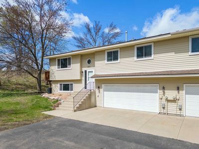 3831 Windcrest Ct