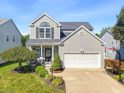 882 Queens Gate Way