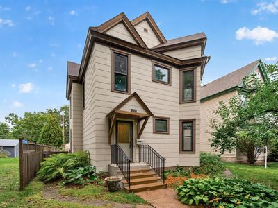 1729 Minnehaha Ave W