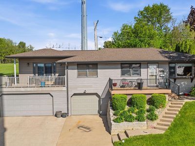 950 Hiawatha Dr