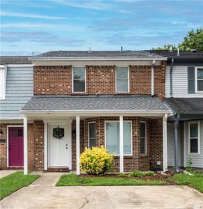 3464 Woodburne Dr