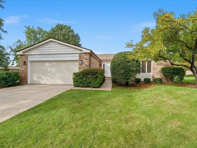 4568 Lindenwood Ln