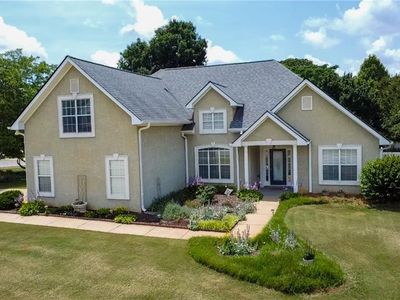 200 Chatfield Way