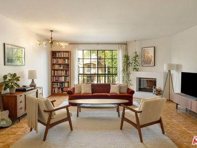 1539 Greenfield Ave APT 102