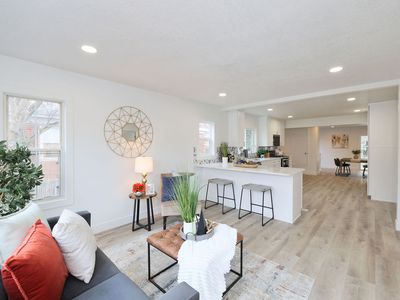 1934 E Downington Ave