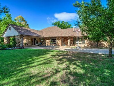 4611 Churchill Downs Dr