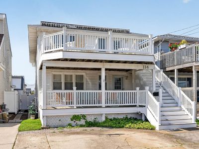 114 E 22nd Ave