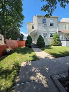 23 Chatham St
