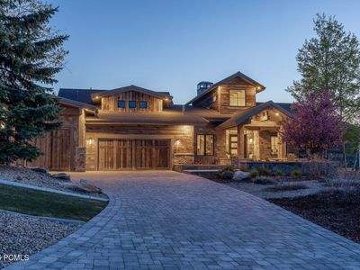 5925 Mountain Ranch Dr