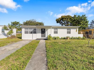 939 NW 12th St