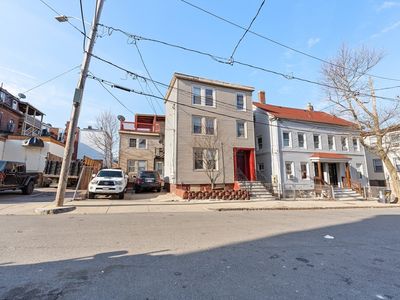 10 Blossom St