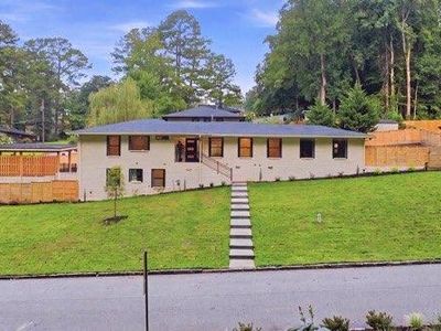 1447 Skyhaven Rd