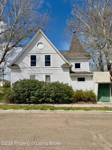 Property at 105 3rd Ave SE, Beach, ND