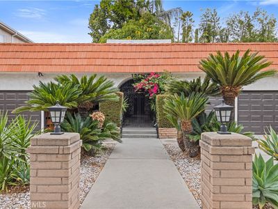 10915 Peach Grove St APT 4