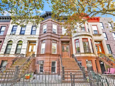 462 Decatur St