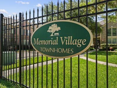 11846 Barryknoll Ln #5