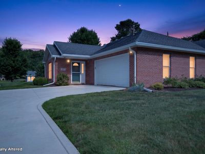 820 Walnut Rdg W