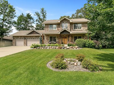 1301 Pondview Ln