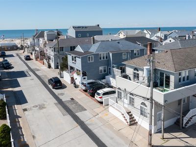 39 Troy Avenue