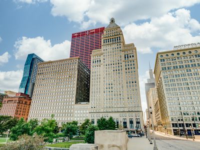 310 S Michigan Ave UNIT 2111