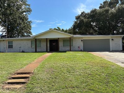 1700 Seacliffe Dr