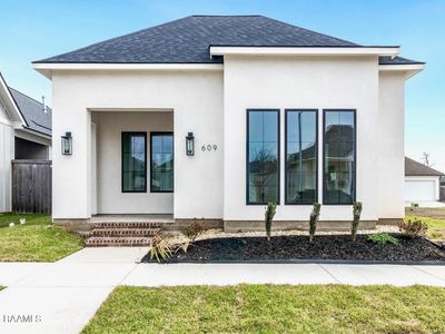 609 Bourdette Dr