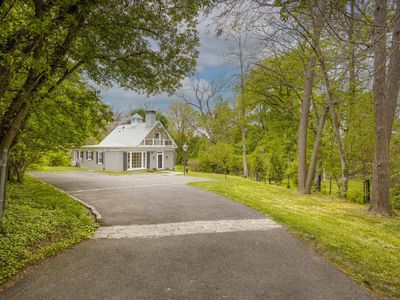 91 E Bells Mill Rd