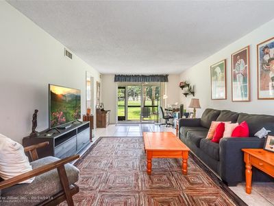 811 S Hollybrook Dr UNIT 106