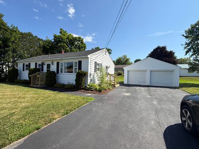8 Broadlawn Drive