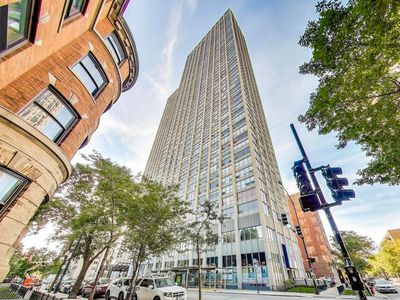 655 W Irving Park Rd APT 3117