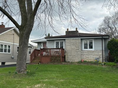 115 E Division St