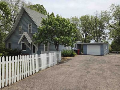 Property at 1701 Whiting Dr, Yankton, SD